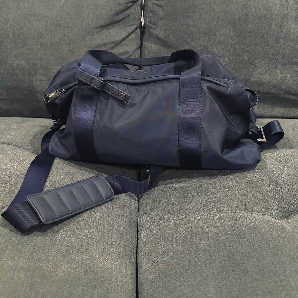 NWOT lulu lemon gym bag